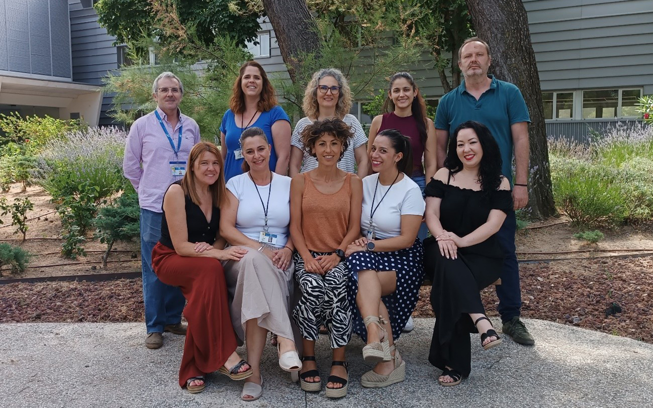 De arriba a abajo y de izquierda a derecha: Miguel Ángel Lucena, Sara González, Susana Pedraza, Sandra Fernández, Juan José Ramos, Ana Rodríguez, María Rodríguez, Marta Esteban, Silvia Gómez y Luz María Iribarne, personal del CNSA-ISCIII implicado en el Proyecto ESQUIPI.